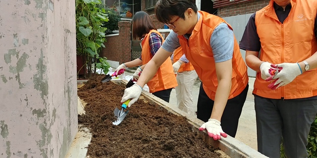 사랑이 꽃피는 동네 이미지 2